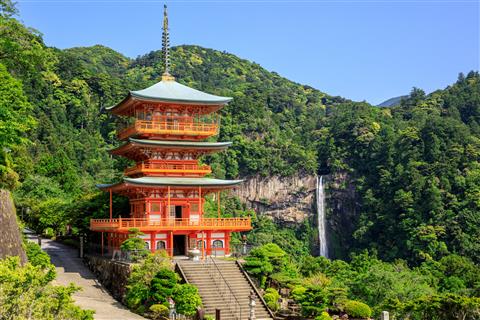 青岸渡寺と那智の滝